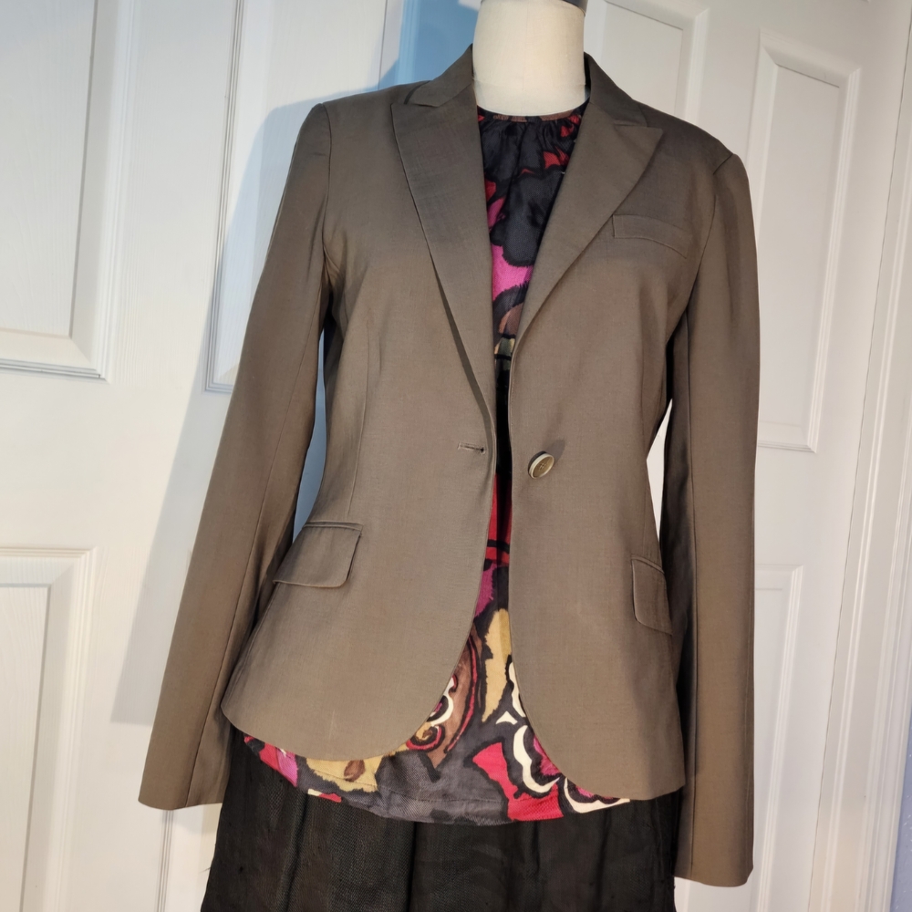 Theory Tan Tailored Blazer with Notched Lapels